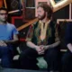 I protagonisti della serie Silicon Valley alle prese in un Let's Play di Dark Souls III
