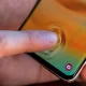 Galaxy s21, il lettore di impronte due volte piÙ veloce