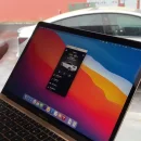 Apre la tesla con il macbook air 13
