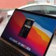 Apre la tesla con il macbook air 13