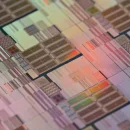 La crisi dei "chip" causa covid-19 posticipa la produzione di auto, playstation 5, xbox e tv